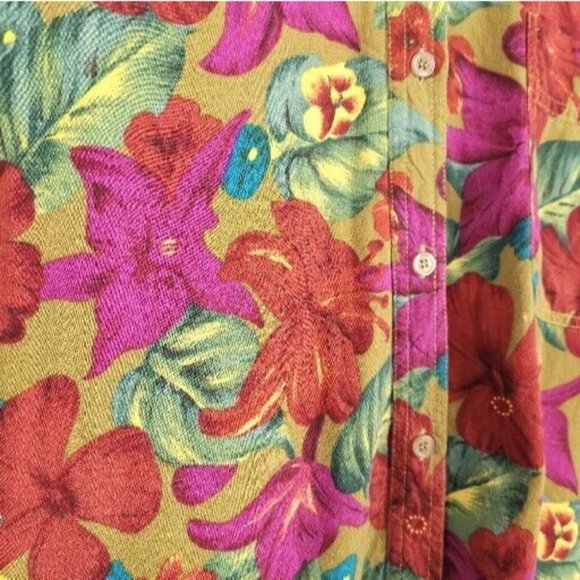 Solutions Original Red and Pink Floral Hibiscus Button Up Shirt Size Small - Picture 3 of 8